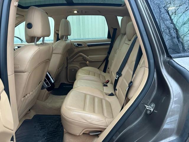 2016 Porsche Cayenne Base