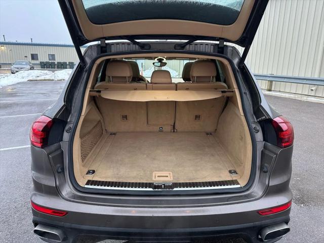 2016 Porsche Cayenne Base