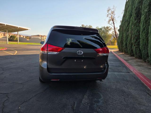 2013 Toyota Sienna L V6 7 Passenger