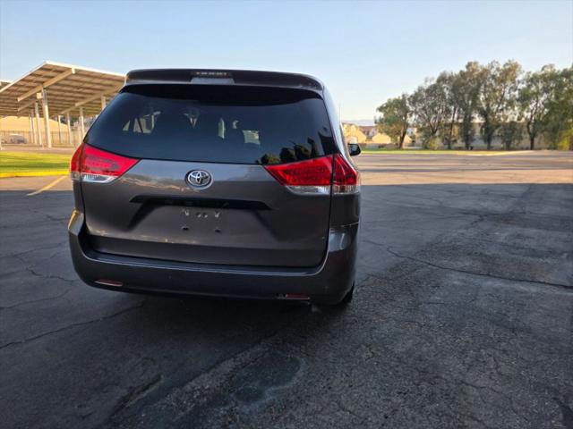 2013 Toyota Sienna L V6 7 Passenger