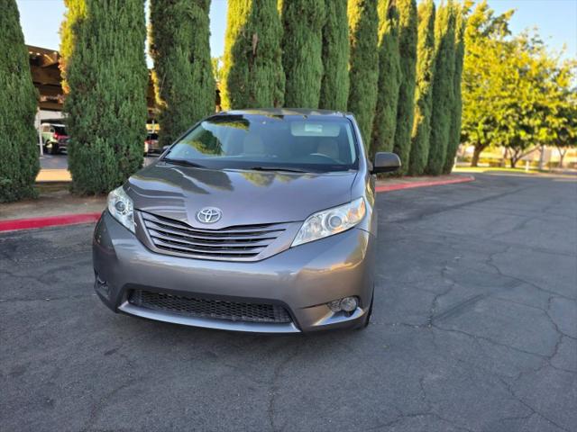 2013 Toyota Sienna L V6 7 Passenger