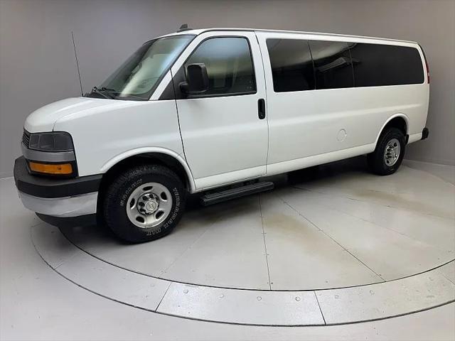 2021 Chevrolet Express Passenger RWD 3500 Extended Wheelbase LT for sale in Naugatuck, CT
