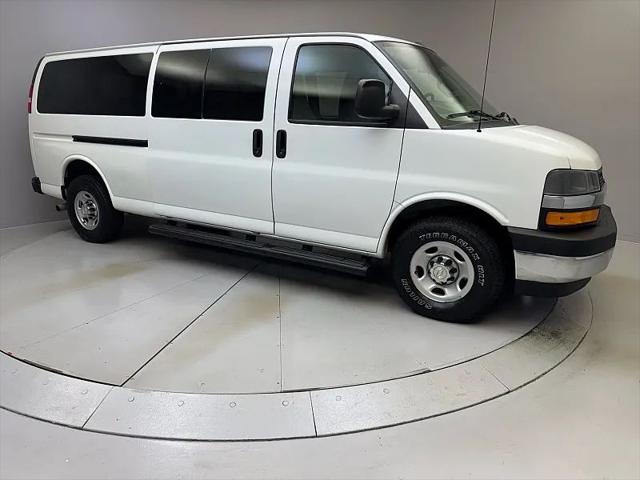 2021 Chevrolet Express Passenger RWD 3500 Extended Wheelbase LT