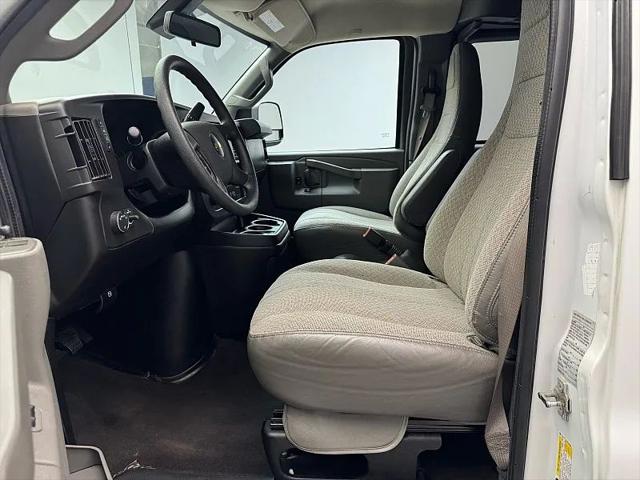 2021 Chevrolet Express Passenger RWD 3500 Extended Wheelbase LT