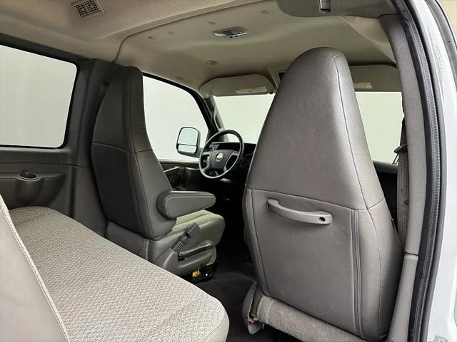 2021 Chevrolet Express Passenger RWD 3500 Extended Wheelbase LT