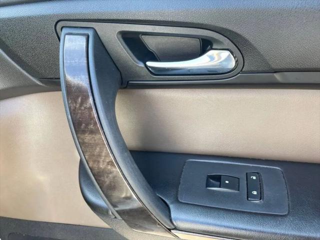 2017 GMC Acadia Base