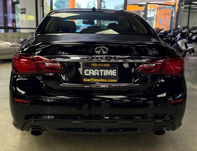 2017 INFINITI Q70h Base
