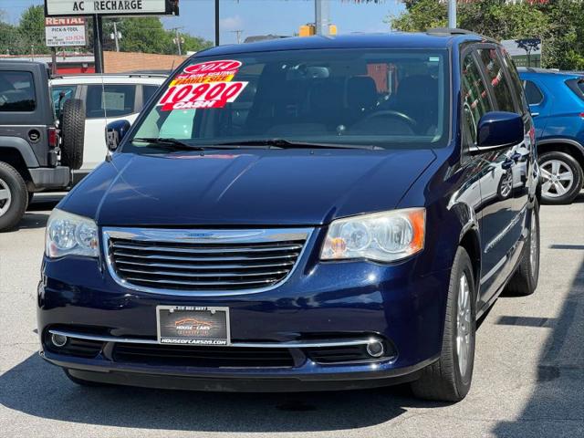 2014 Chrysler Town & Country Touring