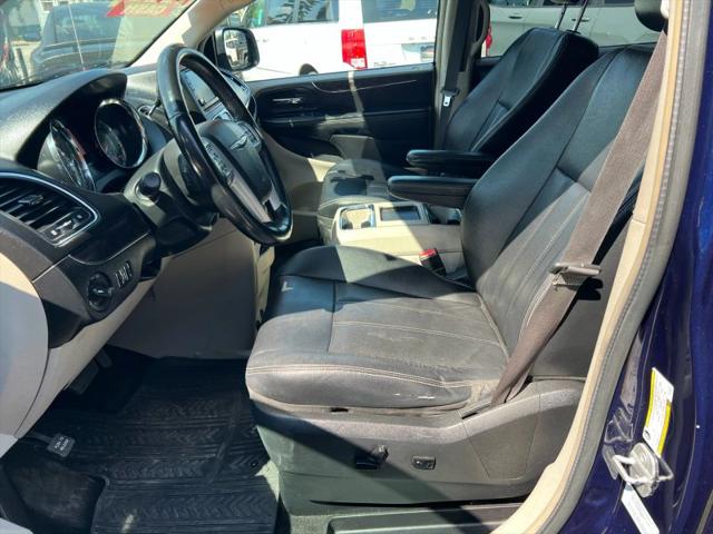 2014 Chrysler Town & Country Touring
