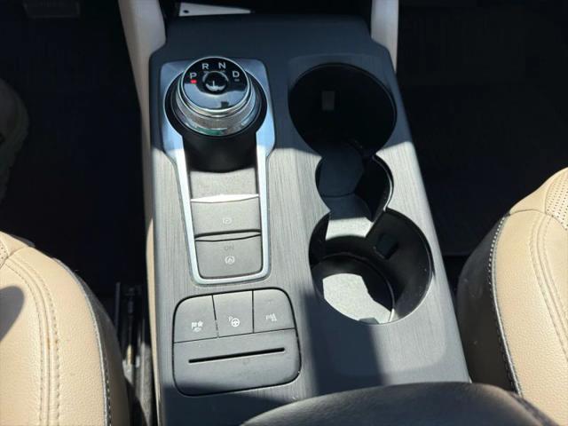 2021 Ford Escape Titanium Hybrid