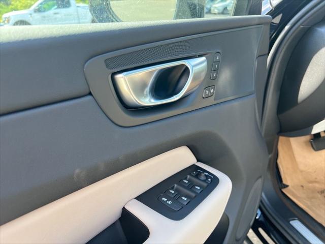 2026 Volvo XC60 Plug-In Hybrid T8 Plus