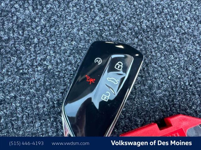2026 Volkswagen Atlas Cross Sport 2.0T SE w/Technology