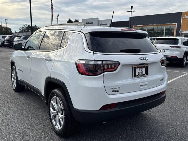 2025 Jeep Compass COMPASS LATITUDE 4X4