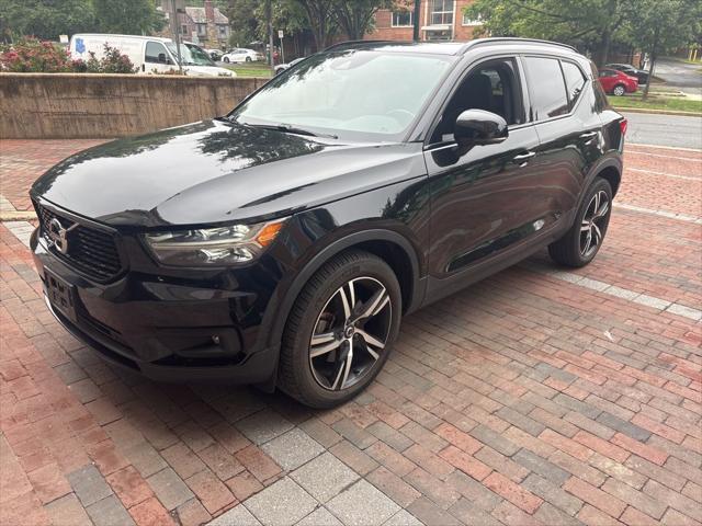 2021 Volvo XC40 T5 R-Design