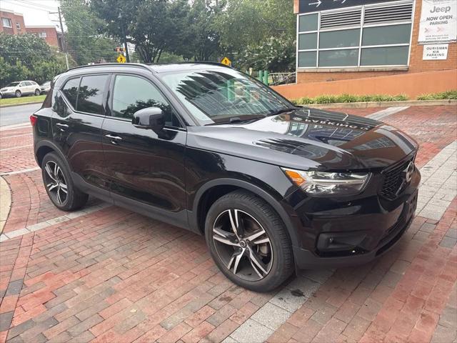 2021 Volvo XC40 T5 R-Design