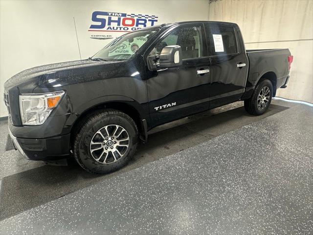 2021 Nissan TITAN Crew Cab SV 4x4 2021 Nissan TITAN Crew Cab SV 4x4