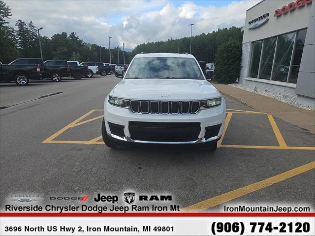 2023 Jeep Grand Cherokee L Laredo 4x4 2023 Jeep Grand Cherokee L Laredo 4x4