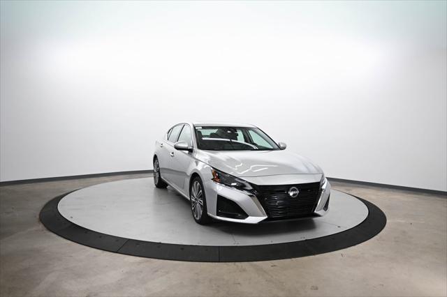 2023 Nissan Altima SL FWD