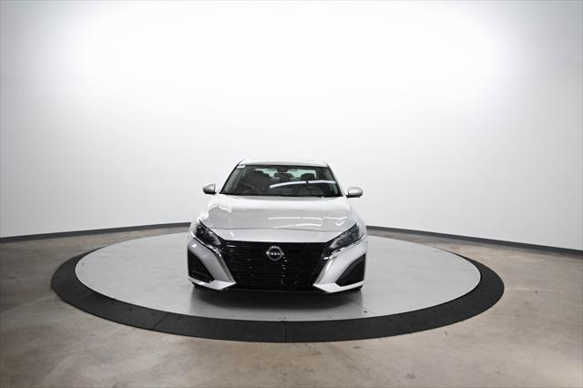 2023 Nissan Altima SL FWD
