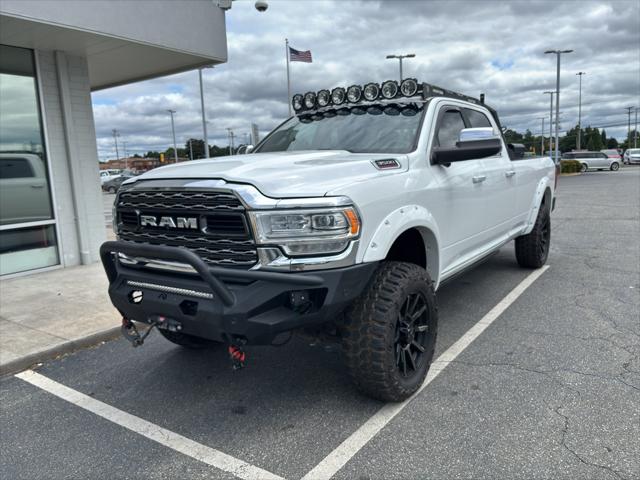 2022 RAM 3500 Limited Crew Cab 4x4 8 Box