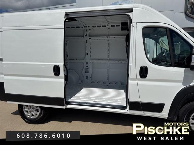 2025 Ram ProMaster Cargo Van SLT High Roof 136" WB