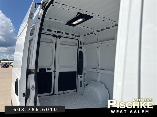 2025 Ram ProMaster Cargo Van SLT High Roof 136" WB