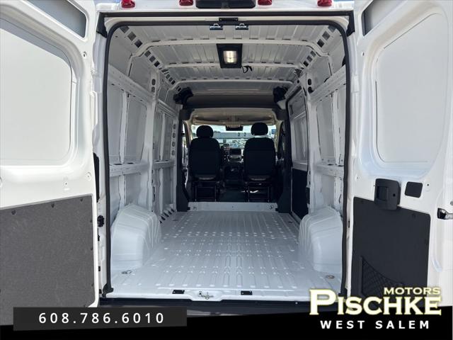 2025 Ram ProMaster Cargo Van SLT High Roof 136" WB