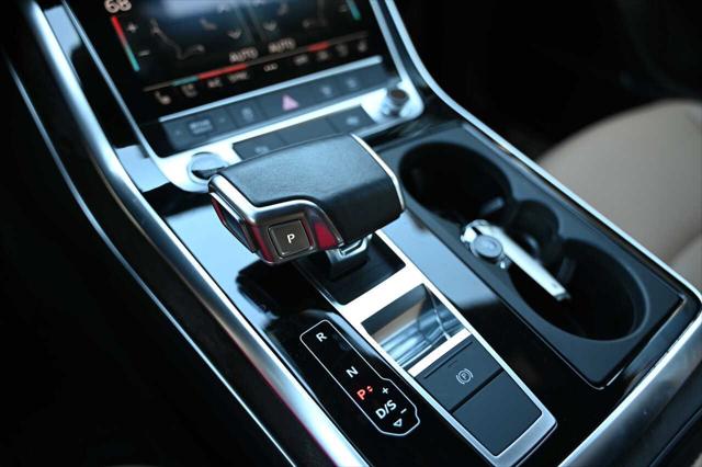 2021 Audi Q8 Premium Plus 55 TFSI quattro Tiptronic