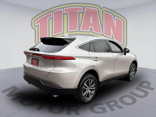 2023 Toyota Venza LE [2]