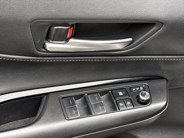 2023 Toyota Venza LE [12]