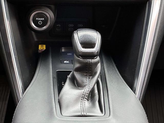 2023 Toyota Venza LE [19]