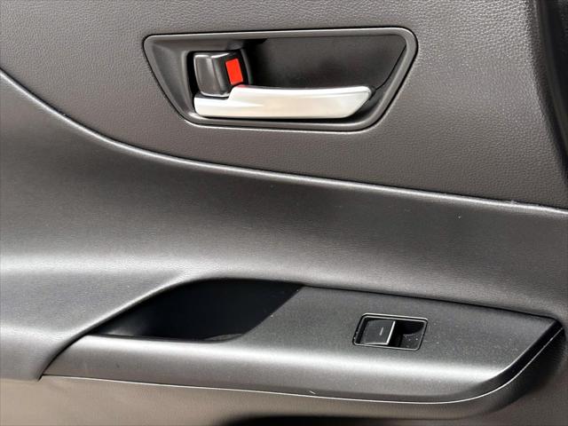 2023 Toyota Venza LE [20]