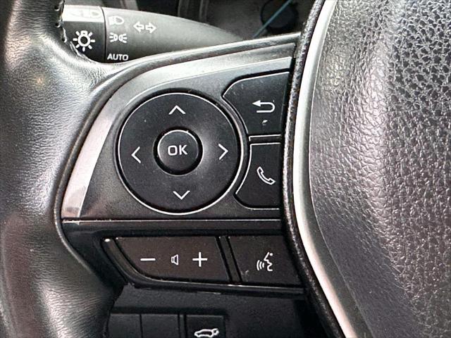 2023 Toyota Venza LE [21]