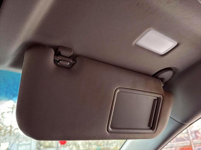 2023 Toyota Venza LE [25]