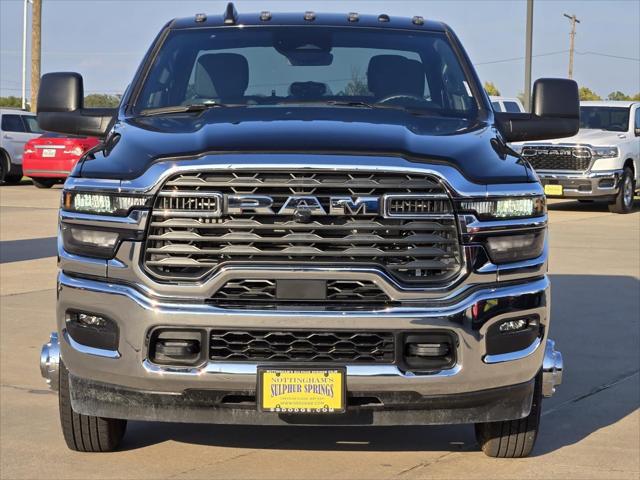 2026 RAM Ram 3500 Chassis Cab RAM 3500 TRADESMAN CREW CAB CHASSIS 4X4 60 CA