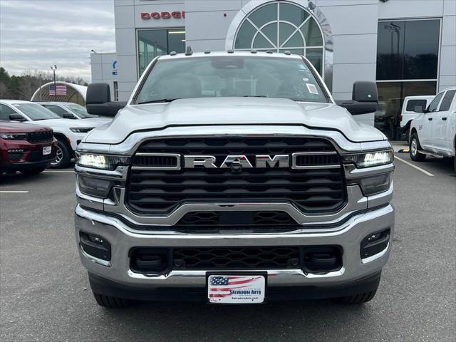 2026 RAM Ram 3500 RAM 3500 TRADESMAN CREW CAB 4X4 64 BOX
