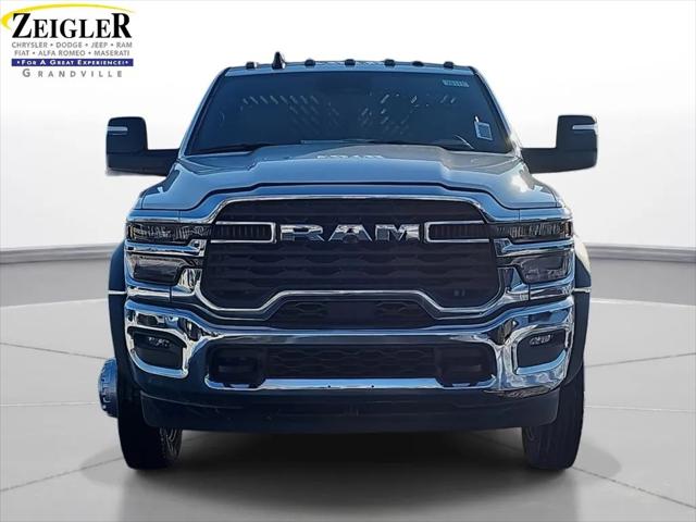 2026 RAM Ram 5500 Chassis Cab RAM 5500 TRADESMAN CHASSIS REGULAR CAB 4X4 84 CA 2026 RAM Ram 5500 Chassis Cab RAM 5500 TRADESMAN CHASSIS REGULAR CAB 4X4 84 CA