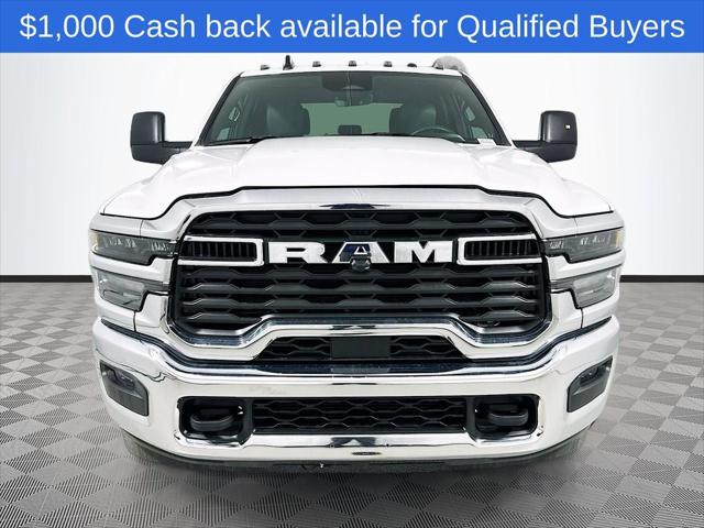 2026 RAM Ram 3500 RAM 3500 TRADESMAN CREW CAB 4X4 8 BOX