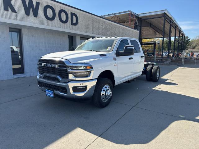 2026 RAM Ram 3500 Chassis Cab RAM 3500 TRADESMAN CREW CAB CHASSIS 4X4 60 CA 2026 RAM Ram 3500 Chassis Cab RAM 3500 TRADESMAN CREW CAB CHASSIS 4X4 60 CA