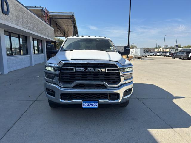 2026 RAM Ram 3500 Chassis Cab RAM 3500 TRADESMAN CREW CAB CHASSIS 4X4 60 CA