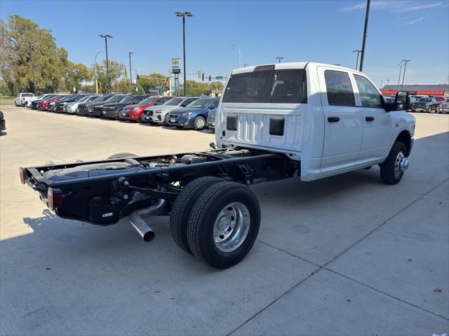 2026 RAM Ram 3500 Chassis Cab RAM 3500 TRADESMAN CREW CAB CHASSIS 4X4 60 CA
