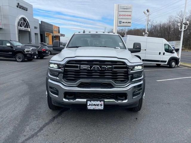 2026 RAM Ram 5500 Chassis Cab RAM 5500 TRADESMAN CHASSIS CREW CAB 4X4 84 CA 2026 RAM Ram 5500 Chassis Cab RAM 5500 TRADESMAN CHASSIS CREW CAB 4X4 84 CA