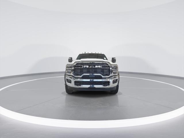 2026 RAM Ram 4500 Chassis Cab RAM 4500 TRADESMAN CHASSIS CREW CAB 4X4 84 CA