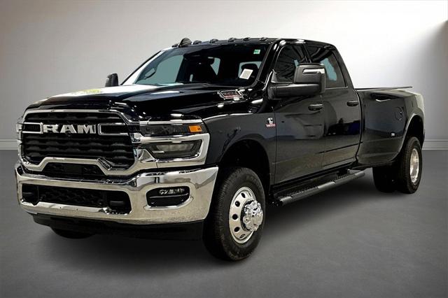 2026 RAM Ram 3500 RAM 3500 TRADESMAN CREW CAB 4X4 8 BOX