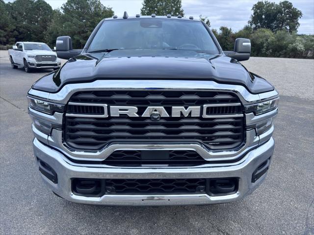 2026 RAM 2500 RAM 2500 TRADESMAN CREW CAB 4X4 64 BOX