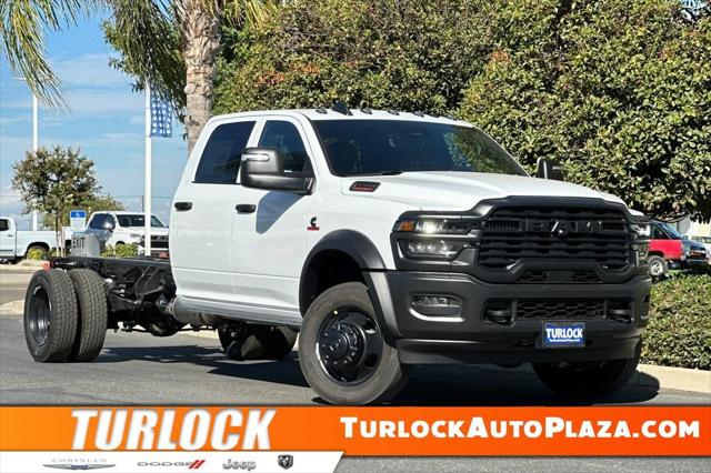 2026 RAM 5500 Chassis RAM 5500 TRADESMAN CHASSIS CREW CAB 4X4 84 CA