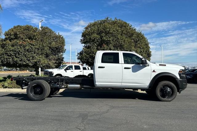 2026 RAM 5500 Chassis RAM 5500 TRADESMAN CHASSIS CREW CAB 4X4 84 CA