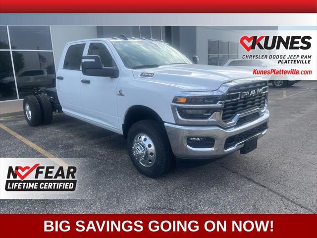 2026 RAM Ram 3500 Chassis Cab RAM 3500 TRADESMAN CREW CAB CHASSIS 4X4 60 CA