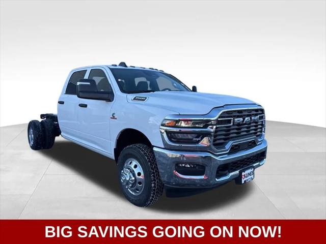 2026 RAM Ram 3500 Chassis Cab RAM 3500 TRADESMAN CREW CAB CHASSIS 4X4 60 CA