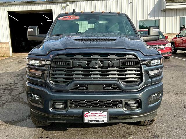 2026 RAM Ram 2500 RAM 2500 BLACK EXPRESS CREW CAB 4X4 64 BOX 2026 RAM Ram 2500 RAM 2500 BLACK EXPRESS CREW CAB 4X4 64 BOX
